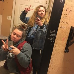 Meet your Posher, Danielle